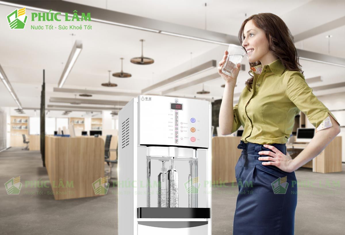 Máy lọc nước văn phòng Haohsing HM-900 được trang bị bảng điều khiển thông mình và màn hình LED hiện đại giúp việc lấy nước trực quan và dễ dàng