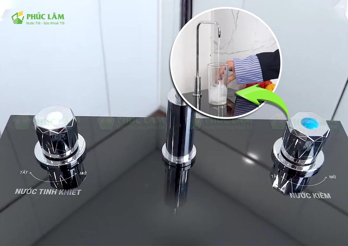 Vòi nước Famy RIO-02B sang trọng trên bồn rửa