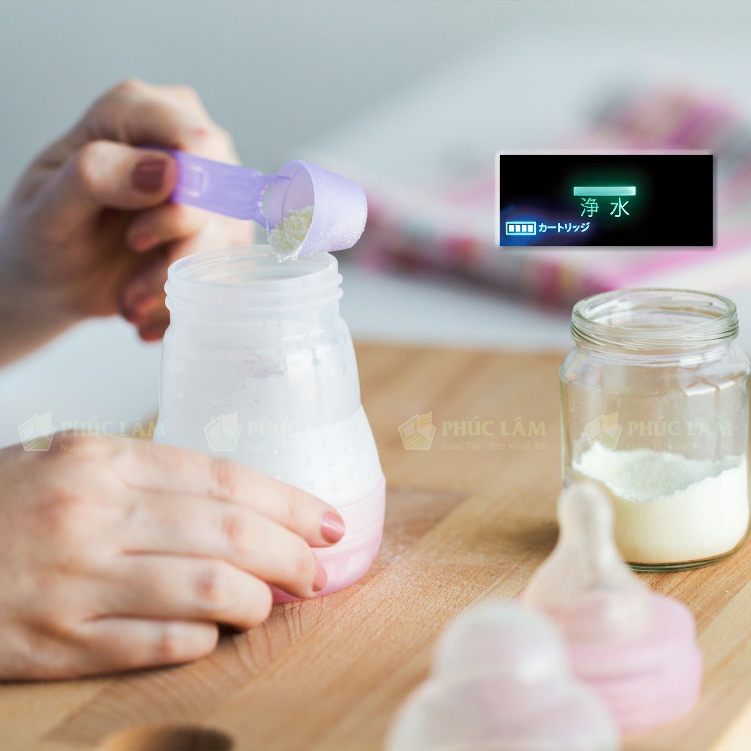 nước tinh khiết từ máy lọc nước ion kiềm trim ion gracia sử dụng pha sữa cho bé